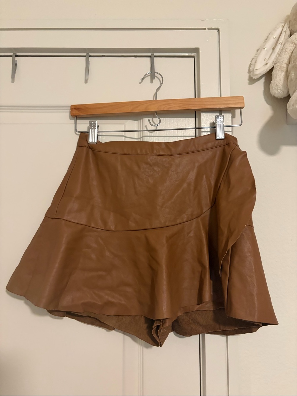 DO+BE Brown Faux Leather Ruffle Skort